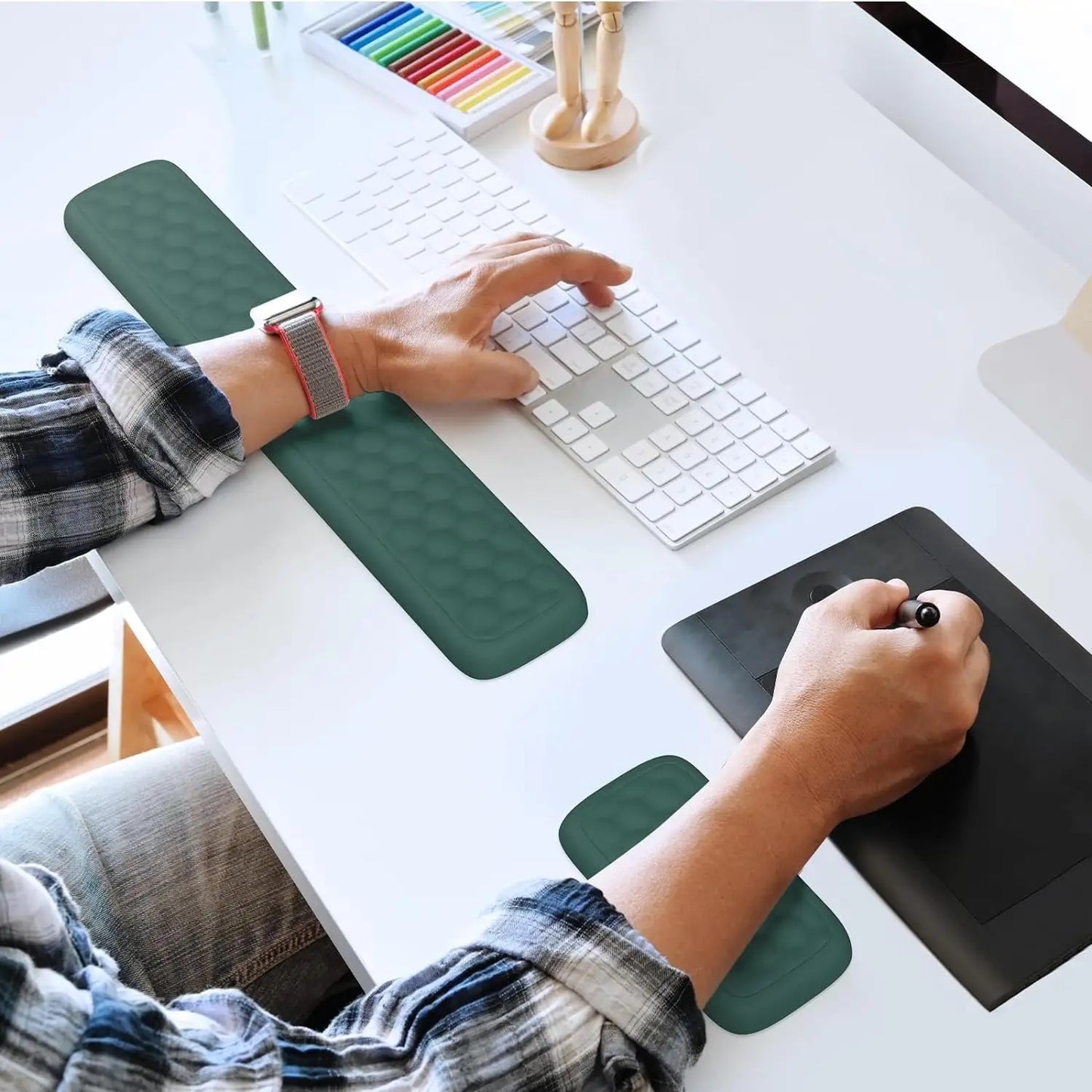 Set Ergonomic din 3 piese - Suport Mouse, Tastatura pentru incheietura mainii si Suport pentru Cana, Spuma cu memorie, Anti-alunecare